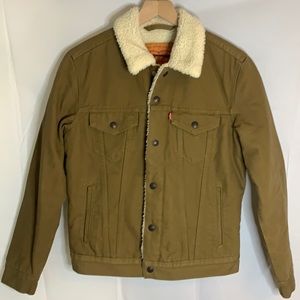 Levi’s tan Sherpa
